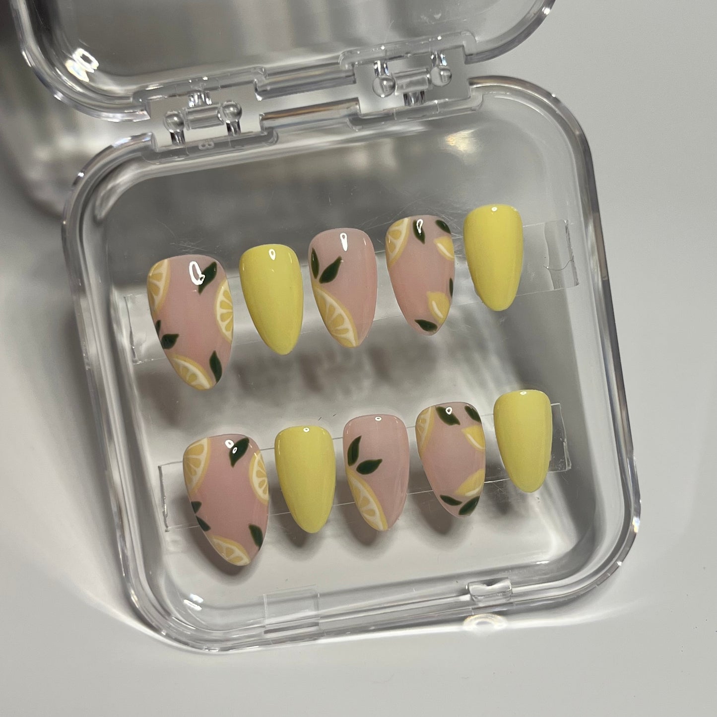 Lemon Press on nails